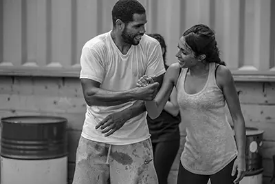 John Mbumba coach sportif femme Paris